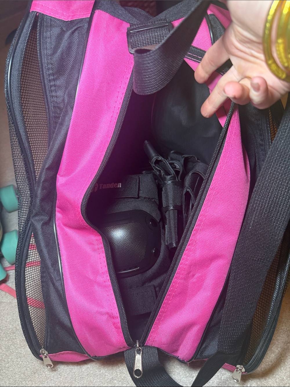 Impala Mint & Coral Quad Roller Skates with Protective Gear and Pink Skate Bag - Picture 11 of 16
